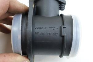 Gebruikte Luchtmassameter Volvo V70 (GW/LW/LZ) 2.4 20V 170 Prijs € 75,00 Margeregeling aangeboden door Auto Demontage Elferink B.V.