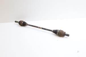 Gebruikte Aandrijfas rechts-achter Volvo V70 (SW) 2.5 R Turbo 20V Prijs € 50,00 Margeregeling aangeboden door Auto Demontage Elferink B.V.