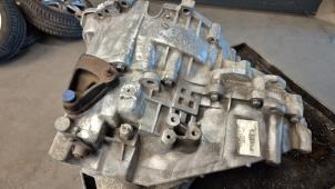 Gebruikte Versnellingsbak Volvo V70 (SW) 2.4 T 20V Prijs € 300,00 Margeregeling aangeboden door Auto Demontage Elferink B.V.