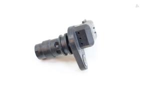 Gebruikte Nokkenas Volvo V70 (SW) 2.4 T 20V Prijs € 25,00 Margeregeling aangeboden door Auto Demontage Elferink B.V.