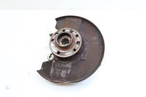 Gebruikte Asschenkel links-voor Saab 9-3 II (YS3F) 1.9 TTiD 16V Prijs € 65,00 Margeregeling aangeboden door Auto Demontage Elferink B.V.