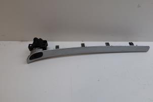 Gebruikte Dashboard sierlijst Saab 9-3 II (YS3F) 1.9 TTiD 16V Prijs € 50,00 Margeregeling aangeboden door Auto Demontage Elferink B.V.