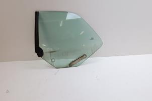 Gebruikte Ruit 2Deurs links-achter Saab 9-3 I (YS3D) 2.0t 16V Prijs € 75,00 Margeregeling aangeboden door Auto Demontage Elferink B.V.