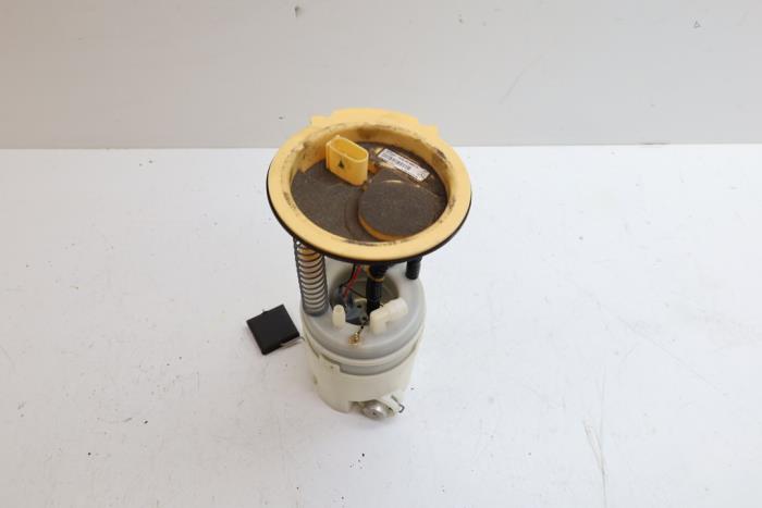 Gebruikte Tank element Pomp Mercedes A (W169) 1.7 A-170 5-Drs. Prijs € 65,00 Margeregeling aangeboden door Auto Demontage Elferink B.V.
