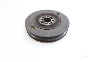 Gebruikte Krukas Poelie Saab 9-5 Estate (YS3E) 1.9 TiD 16V Prijs € 50,00 Margeregeling aangeboden door Auto Demontage Elferink B.V.