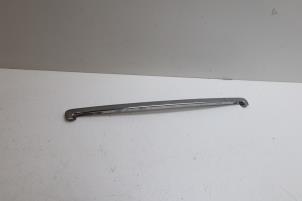 Gebruikte Sierstrip Saab 9-5 Estate (YS3E) 2.0t 16V Prijs € 50,00 Margeregeling aangeboden door Auto Demontage Elferink B.V.