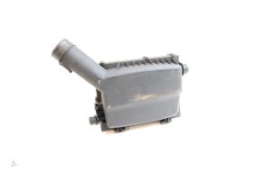 Gebruikte Luchtfilterhuis Saab 9-3 Sport Estate (YS3F) 1.8t 16V Prijs € 50,00 Margeregeling aangeboden door Auto Demontage Elferink B.V.