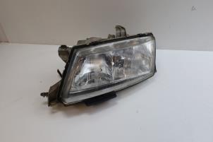 Gebruikte Koplamp links Saab 9-5 (YS3E) 2.3 Turbo 16V Aero Prijs € 40,00 Margeregeling aangeboden door Auto Demontage Elferink B.V.