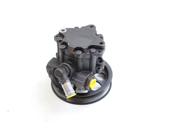 Gebruikte Servopomp Saab 9-5 (YS3E) 2.3 Turbo 16V Aero Prijs € 75,00 Margeregeling aangeboden door Auto Demontage Elferink B.V.