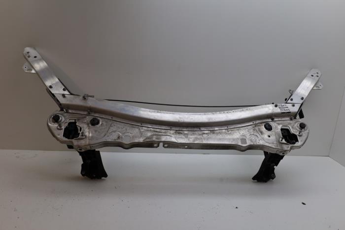 Gebruikte Frontpaneel Mercedes E (W213) E-220d 2.0 Turbo 16V Prijs € 500,00 Margeregeling aangeboden door Auto Demontage Elferink B.V.