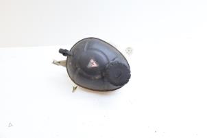 Gebruikte Expansievat Mercedes E (W213) E-220d 2.0 Turbo 16V Prijs € 35,00 Margeregeling aangeboden door Auto Demontage Elferink B.V.