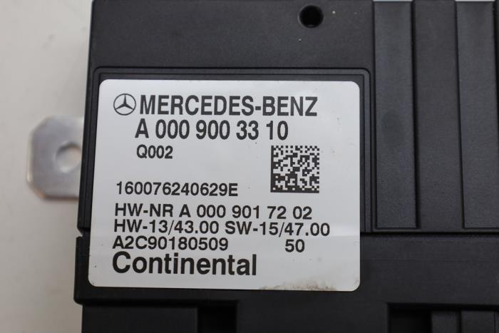 Brandstofpomp module van een Mercedes-Benz E (W213) E-220d 2.0 Turbo 16V 2016