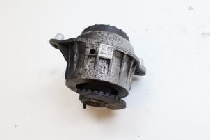 Gebruikte Motorrubber Mercedes E (W213) E-220d 2.0 Turbo 16V Prijs € 30,00 Margeregeling aangeboden door Auto Demontage Elferink B.V.