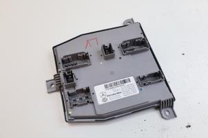 Gebruikte Module Bodycontrol Mercedes E (W213) E-220d 2.0 Turbo 16V Prijs € 100,00 Margeregeling aangeboden door Auto Demontage Elferink B.V.
