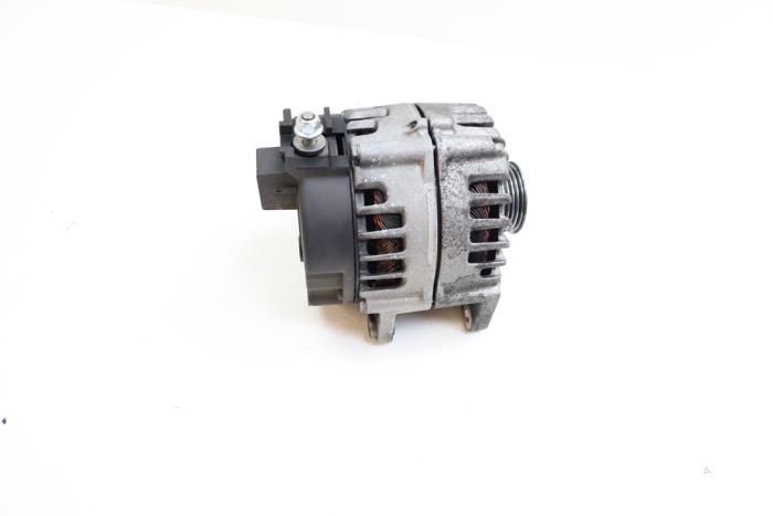 Gebruikte Dynamo Mercedes E (W213) E-220d 2.0 Turbo 16V Prijs € 100,00 Margeregeling aangeboden door Auto Demontage Elferink B.V.