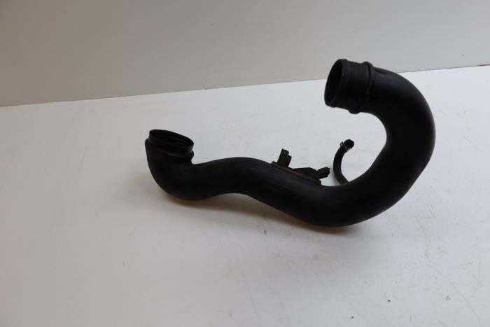 Gebruikte Intercooler Buis Volvo C70 (NK) 2.5 Turbo LPT 20V Prijs € 50,00 Margeregeling aangeboden door Auto Demontage Elferink B.V.