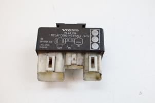Gebruikte Koelvin relais Volvo C70 (NK) 2.5 Turbo LPT 20V Prijs € 25,00 Margeregeling aangeboden door Auto Demontage Elferink B.V.