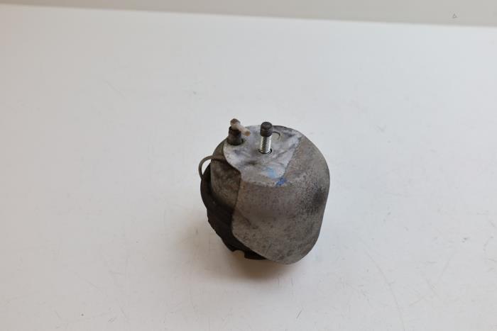 Gebruikte Versnellingsbak Rubber Volvo V70 (SW) 2.4 D5 20V Prijs € 50,00 Margeregeling aangeboden door Auto Demontage Elferink B.V.