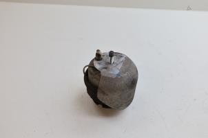 Gebruikte Versnellingsbak Rubber Volvo V70 (SW) 2.4 D5 20V Prijs € 50,00 Margeregeling aangeboden door Auto Demontage Elferink B.V.