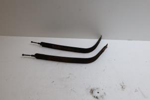 Gebruikte Tank Band Saab 900 I Combi Coupé 2.0 i Prijs € 40,00 Margeregeling aangeboden door Auto Demontage Elferink B.V.