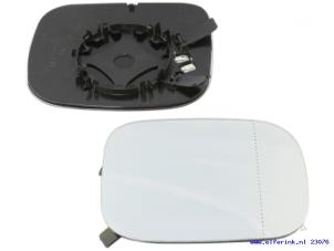 Nieuwe Spiegelglas rechts Volvo XC70 Prijs € 30,25 Inclusief btw aangeboden door Auto Demontage Elferink B.V.