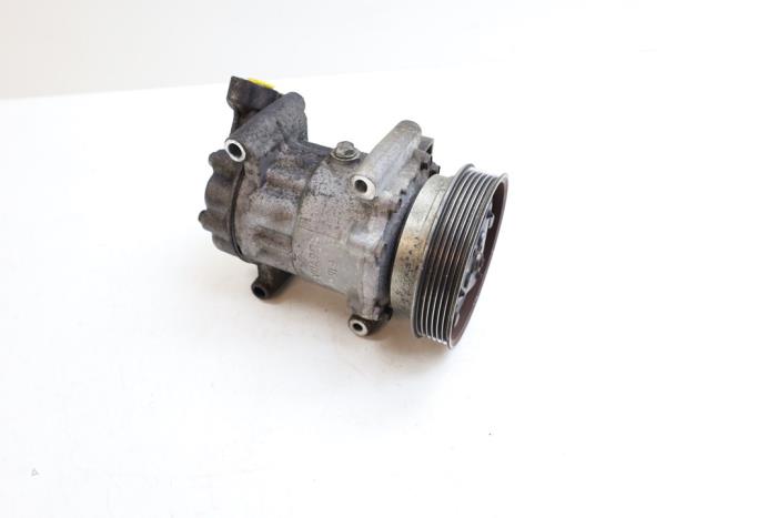 Gebruikte Pomp Airco Mercedes Citan (415.6) 1.5 109 CDI Prijs € 75,00 Margeregeling aangeboden door Auto Demontage Elferink B.V.