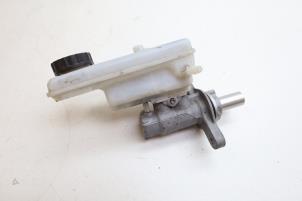 Gebruikte Hoofdremcilinder Mercedes Citan (415.6) 1.5 109 CDI Prijs € 35,00 Margeregeling aangeboden door Auto Demontage Elferink B.V.