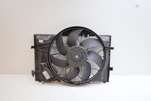 Gebruikte Koelvin Motor Mercedes C (W203) 2.0 C-200K 16V Prijs € 75,00 Margeregeling aangeboden door Auto Demontage Elferink B.V.