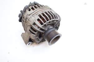 Gebruikte Dynamo Mercedes C (W203) 2.0 C-200K 16V Prijs € 60,00 Margeregeling aangeboden door Auto Demontage Elferink B.V.