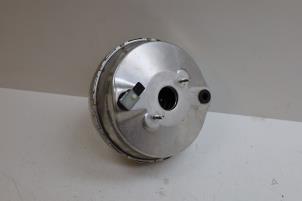 Gebruikte Rembooster Mercedes E (W213) E-220d 2.0 Turbo 16V Prijs € 75,00 Margeregeling aangeboden door Auto Demontage Elferink B.V.