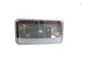 Gebruikte Schuifdak Glas Saab 9-5 Estate (YS3E) 2.3 Turbo 16V Aero Prijs € 100,00 Margeregeling aangeboden door Auto Demontage Elferink B.V.