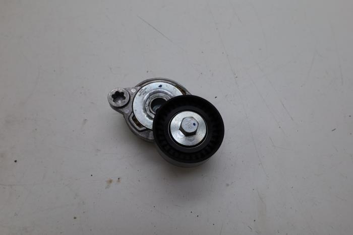 Spanner multiriem van een Volvo XC70 (BZ) 2.4 D5 20V AWD 2009