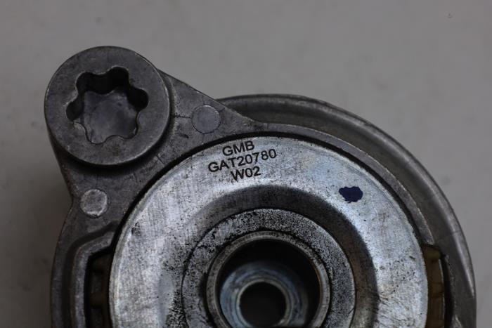 Spanner multiriem van een Volvo XC70 (BZ) 2.4 D5 20V AWD 2009