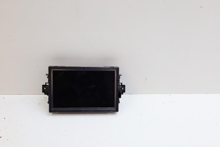 Gebruikte Display Interieur Mercedes C (W204) 1.8 C-180 CGI 16V Prijs € 100,00 Margeregeling aangeboden door Auto Demontage Elferink B.V.