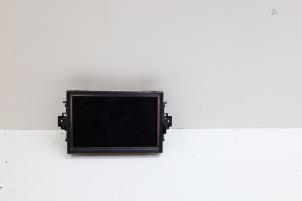 Gebruikte Display Interieur Mercedes C (W204) 1.8 C-180 CGI 16V Prijs € 100,00 Margeregeling aangeboden door Auto Demontage Elferink B.V.