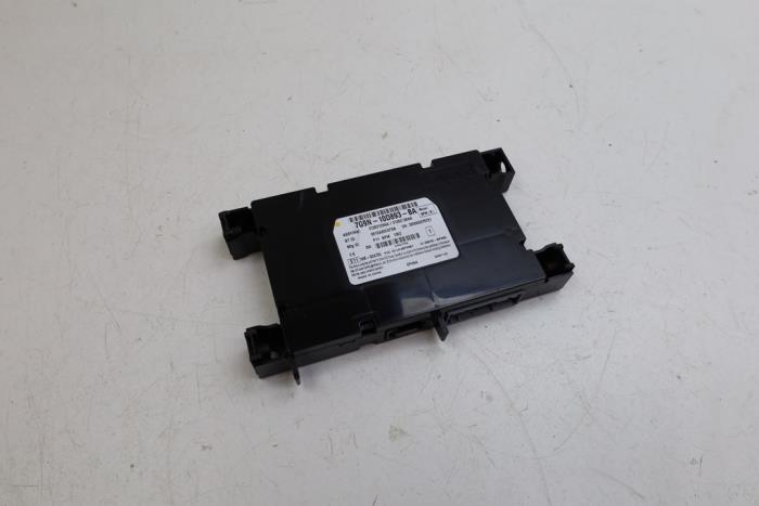 Gebruikte Telefoon Module Volvo XC70 (BZ) 2.4 D5 20V AWD Prijs € 50,00 Margeregeling aangeboden door Auto Demontage Elferink B.V.