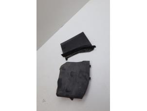 Gebruikte Accu afdekkap Volvo XC60 I (DZ) 2.0 D4 16V Prijs € 45,00 Margeregeling aangeboden door Auto Demontage Elferink B.V.