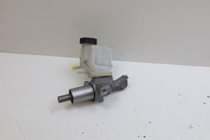 Gebruikte Hoofdremcilinder Mercedes C (W204) 1.8 C-180 CGI 16V Prijs € 40,00 Margeregeling aangeboden door Auto Demontage Elferink B.V.