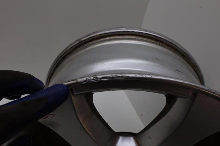 Velg van een Volvo XC70 (BZ) 2.4 D5 20V AWD 2009