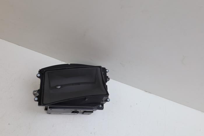 Gebruikte Head-up display Mercedes A Limousine (177.1) 1.3 A-250 e Turbo 16V Prijs € 200,00 Margeregeling aangeboden door Auto Demontage Elferink B.V.