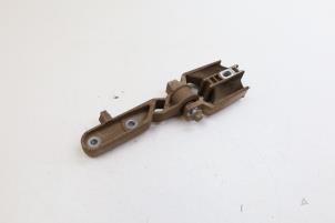 Gebruikte Motorsteun Volvo S90 II 2.0 D5 Polestar 16V AWD Prijs € 40,00 Margeregeling aangeboden door Auto Demontage Elferink B.V.