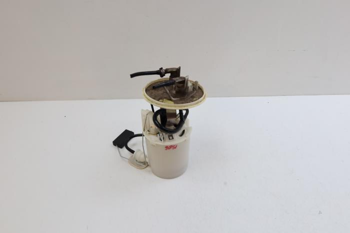Gebruikte Tank element Pomp Saab 9-5 (YS3E) 2.0t 16V Prijs € 40,00 Margeregeling aangeboden door Auto Demontage Elferink B.V.