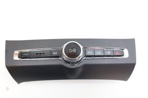 Gebruikte Schakelaar Kachel Volvo S90 II 2.0 D5 Polestar 16V AWD Prijs € 50,00 Margeregeling aangeboden door Auto Demontage Elferink B.V.