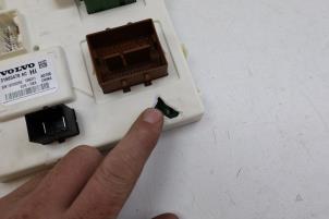 Gebruikte Bodycontrol Module Volvo S90 II 2.0 D5 Polestar 16V AWD Prijs € 200,00 Margeregeling aangeboden door Auto Demontage Elferink B.V.