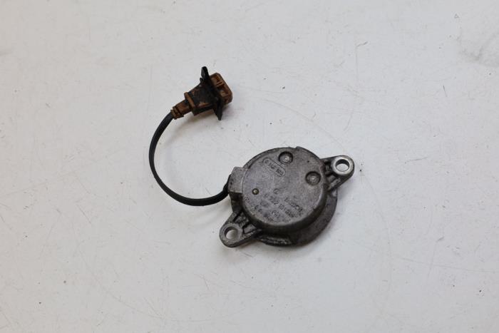 Gebruikte Nokkenas Sensor Volvo 850 2.5i GLE 10V Prijs € 25,00 Margeregeling aangeboden door Auto Demontage Elferink B.V.