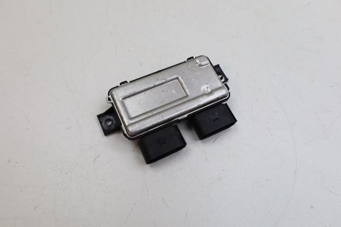 Gebruikte Brandstofpomp module Mercedes A-Klasse AMG (177.0) 2.0 A-35 AMG Turbo 16V 4Matic Prijs € 30,00 Margeregeling aangeboden door Auto Demontage Elferink B.V.