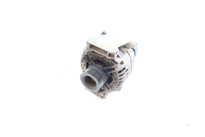Gebruikte Dynamo Saab 9-3 II Sport Sedan (YS3F) 1.8t 16V Prijs € 65,00 Margeregeling aangeboden door Auto Demontage Elferink B.V.