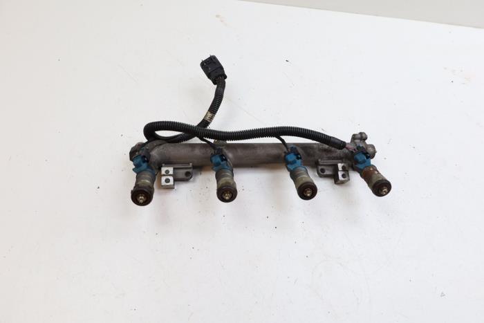 Gebruikte Injector brug Saab 9-3 II Sport Sedan (YS3F) 1.8t 16V Prijs € 125,00 Margeregeling aangeboden door Auto Demontage Elferink B.V.
