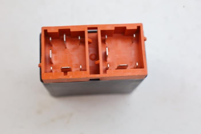 Computer Cruise Control van een Volvo V70 (GW/LW/LZ) 2.5 10V 1998