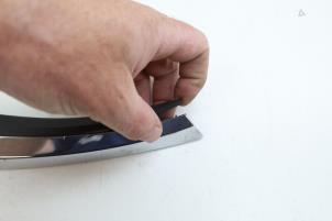 Gebruikte Grille Saab 9-5 Estate (YS3E) 2.0t 16V Prijs € 50,00 Margeregeling aangeboden door Auto Demontage Elferink B.V.